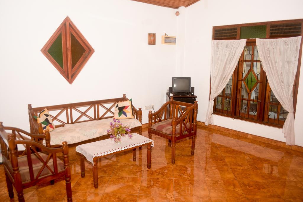 Ceylon Casa Hotel Hikkaduwa Exterior photo