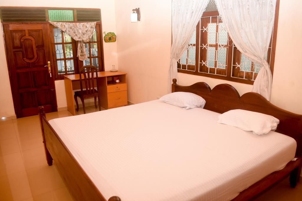 Ceylon Casa Hotel Hikkaduwa Exterior photo